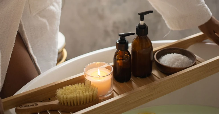 Angolo benessere with lavabo.